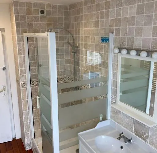 Spacieux Hyper Centre Secteur Liberte Apartamento