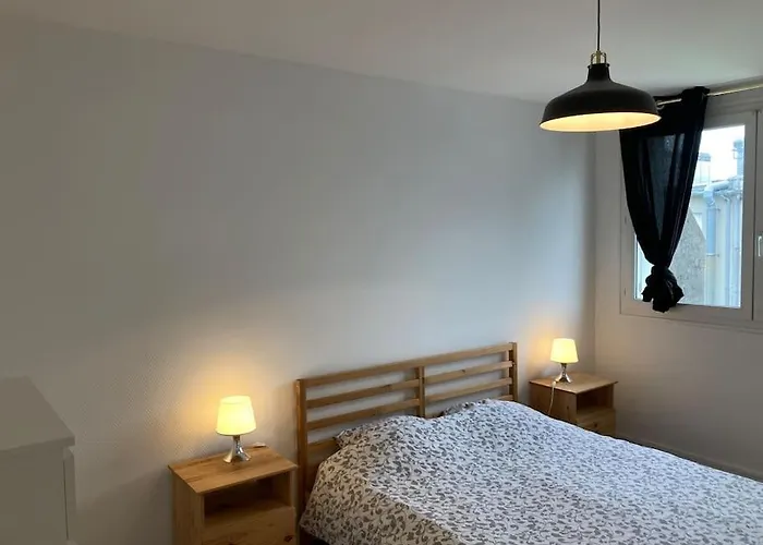 Spacieux Hyper Centre Secteur Liberte Apartamento